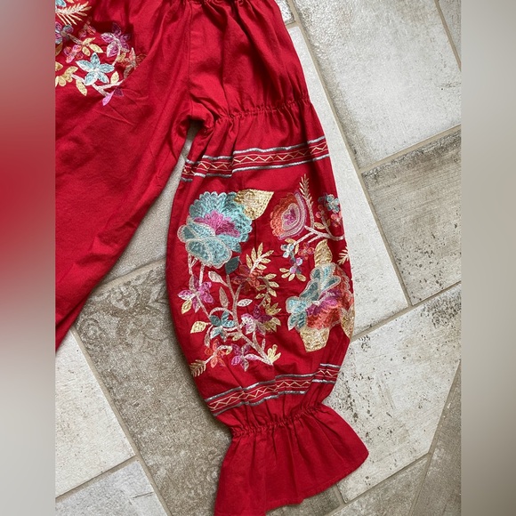 Free People Floral Embroidered “Peasant” Top - Picture 6 of 7